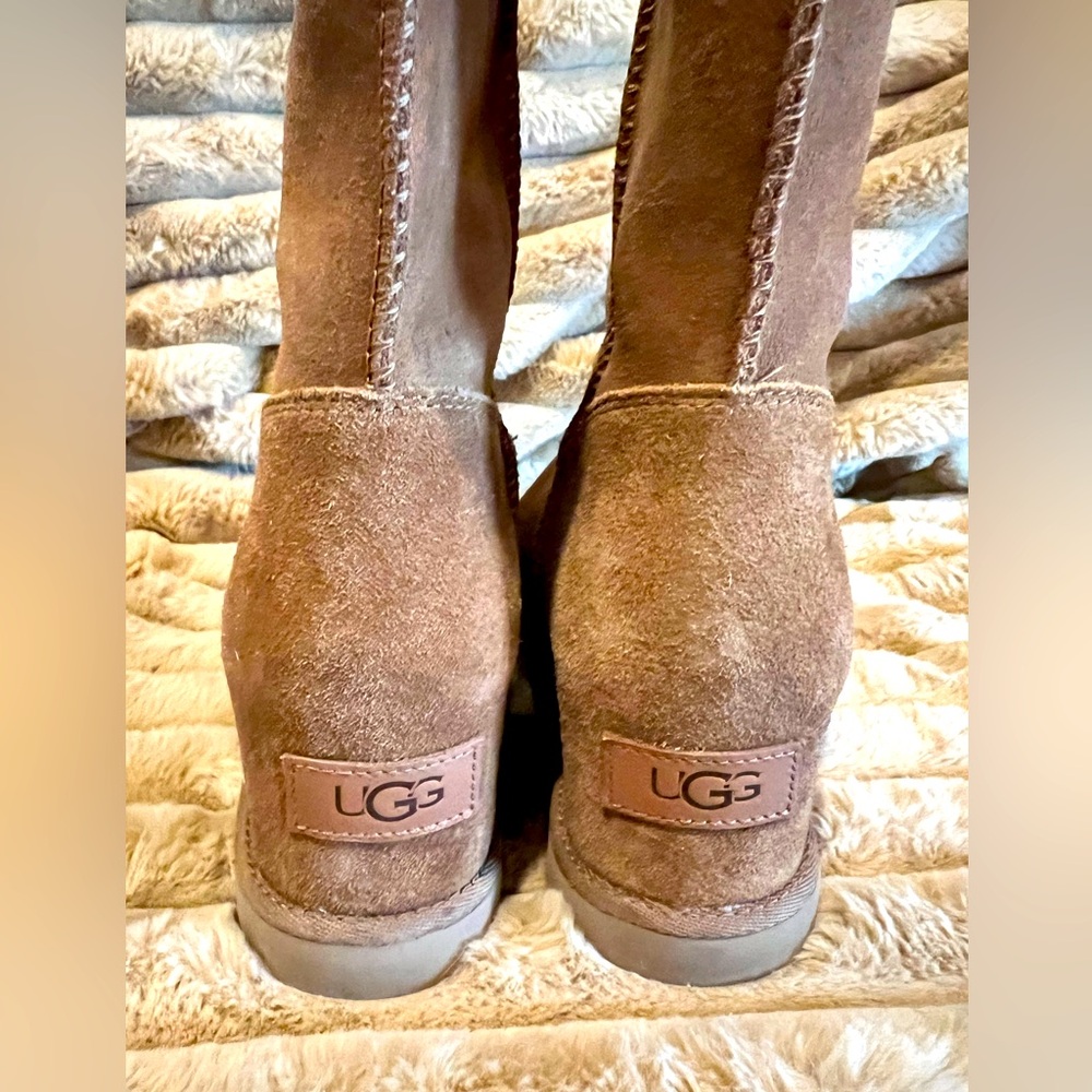 UGG Classic Femme Short Bootie
